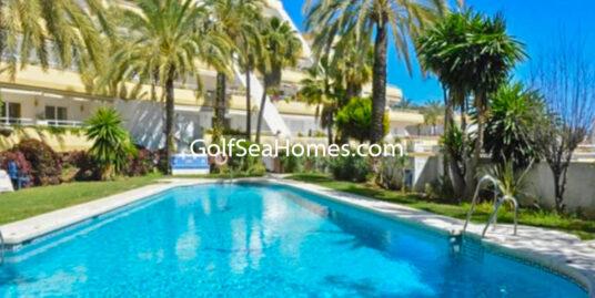 Spectacular summer penthouse in Torrequebrada Golf